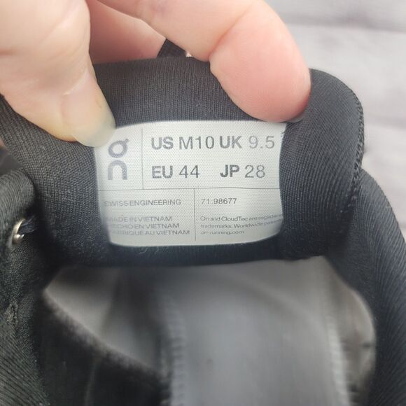 On Men’s Cloudflyer 4 Running USA Size 10 Black/White 71.98677 - Picture 11 of 11